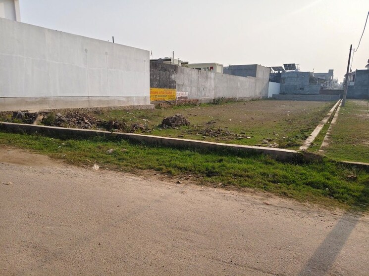 undefined, jankipuram  1000 Sq.Ft. Plot In Jankipuram Lucknow 9722112