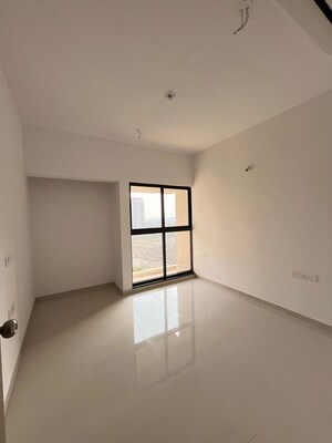 Room in 2.5 BHK Apartment at Lodha Palava Downtown, Dombivli East – for Rent