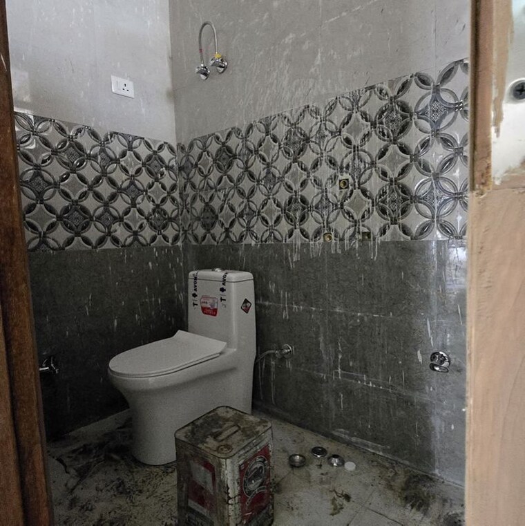 Bathroom, chattarpur 1 RK 350 Sq.Ft. Builder Floor In Chattarpur Delhi 9722141