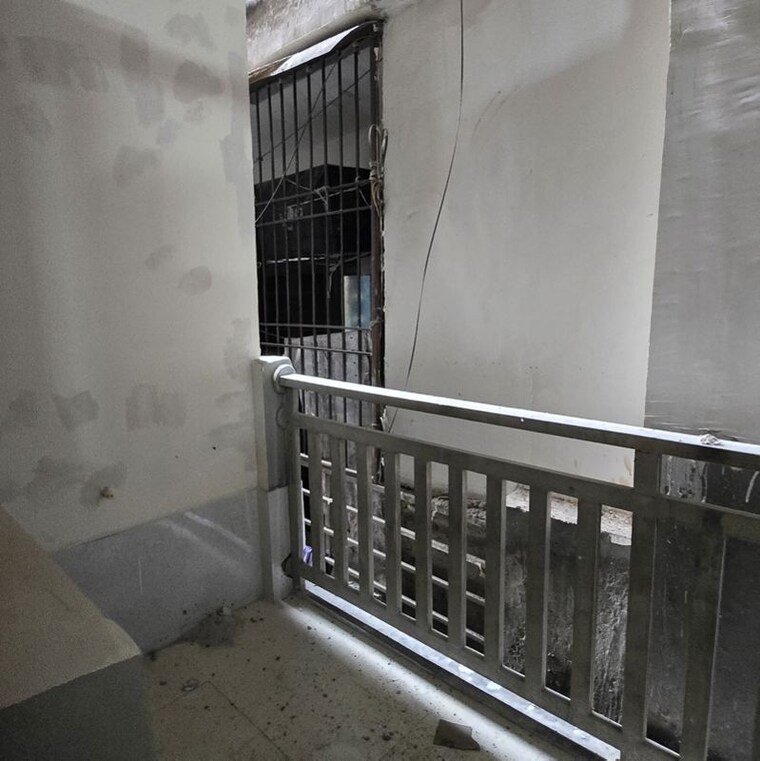 Balcony, chattarpur 1 RK 350 Sq.Ft. Builder Floor In Chattarpur Delhi 9722141