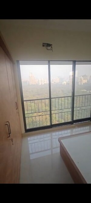 Master Bedroom in 3 BHK Apartment at Andheri West – for Rent