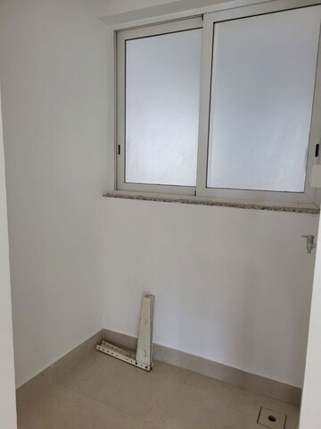 Furnished Amenities in 2 BHK Apartment at Runwal Forests, Kanjurmarg West – for Rent