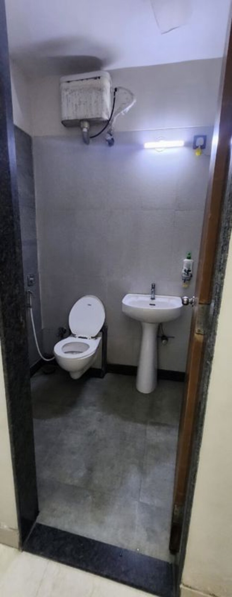 Bathroom, shreeniwas-chs-dombivli 1 Bedroom 525 Sq.Ft. Apartment In Dombivli West Thane 9722226