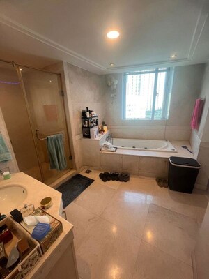 Living Room in 4 BHK Apartment at DLF The Pinnacle, Dlf Phase V – for Rent