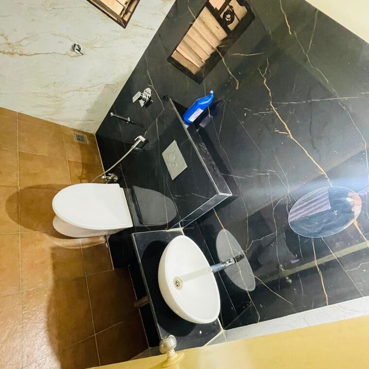 Bathroom, riswadkar-prestige-panorama 3 Bedroom 1300 Sq.Ft. Apartment In Mundhwa Pune 9722239