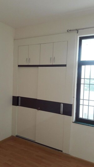 Furnished Amenities in 4 BHK Apartment at AWHO Township Gurjinder Vihar, Omega Ii Greater Noida – for Rent