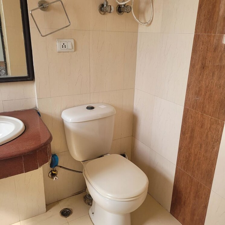 Bathroom, awho-township-gurjinder-vihar 4 Bedroom 2400 Sq.Ft. Apartment In Omega Ii Greater Noida Greater Noida 9722249