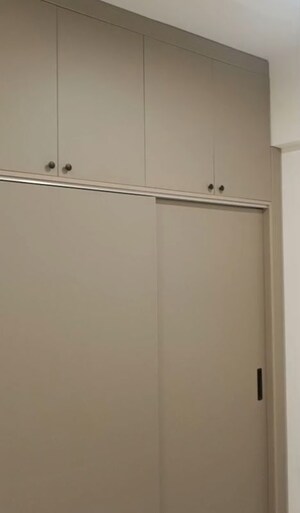 Room in 2.5 BHK Apartment at Puppalaguda – for Rent