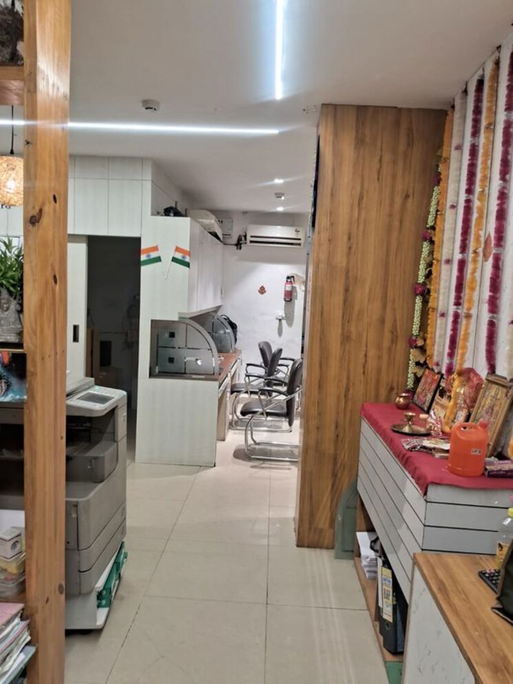 Balcony, sector 20 Commercial Office Space 2000 Sq.Ft. In Sector 20 Chandigarh 9722291