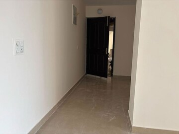 Room in 2 BHK Apartment at JM Florence, Tech Zone 4 Greater Noida – for Rent