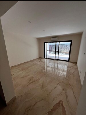 Room in 3 BHK Apartment at Imperium Endellion, Cunningham Road – for Sale