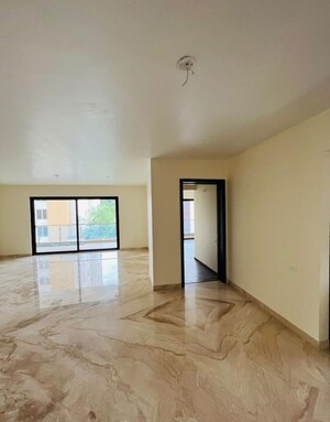 Room in 3 BHK Apartment at Imperium Endellion, Cunningham Road – for Sale