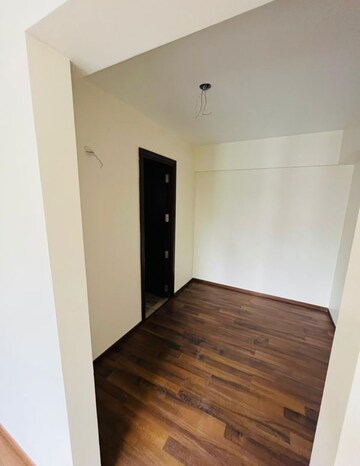 Room in 3 BHK Apartment at Imperium Endellion, Cunningham Road – for Sale