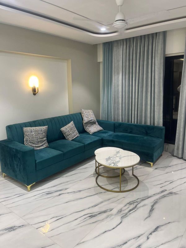 2 BHK + Servant Room Apartment For Rent in Peninsula Ashok Towers