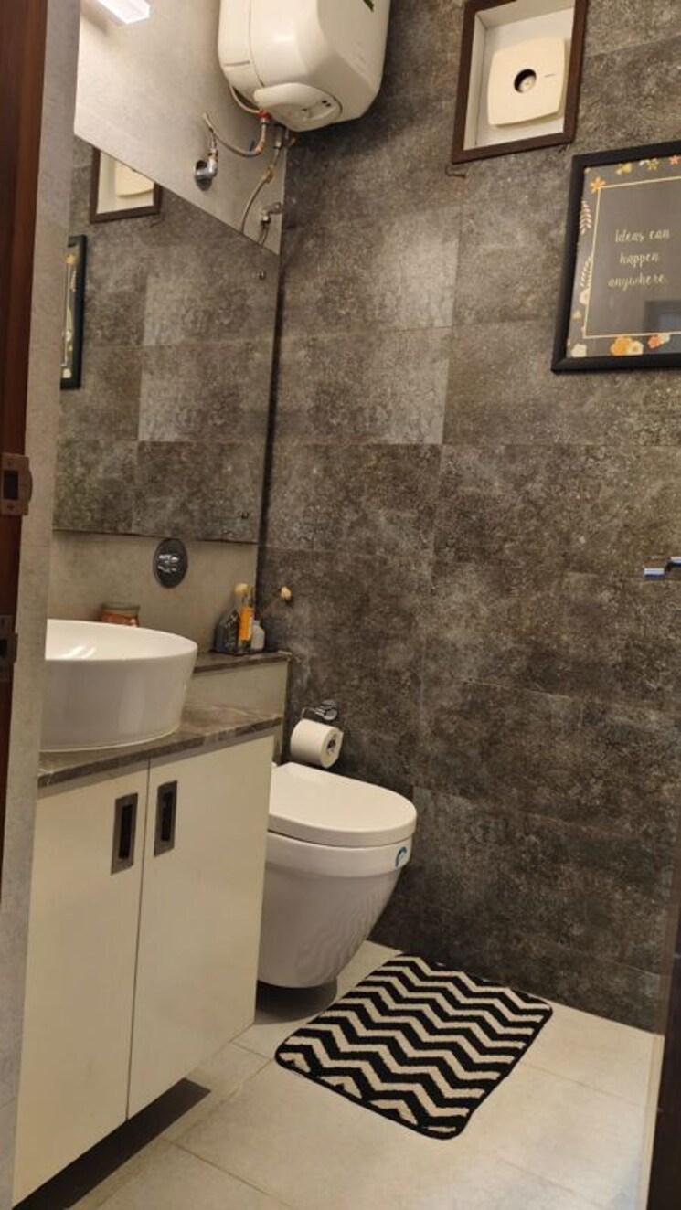 Bathroom, bearys-haudin-heights 3 Bedroom 2000 Sq.Ft. Apartment In Halasuru Bangalore 9308199