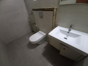 Bathroom in 3 BHK Apartment at Benson Apartments, Benson Town – for Rent