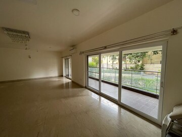 4 BHK Apartment For Rent in Embassy Oasis, Frazer Town