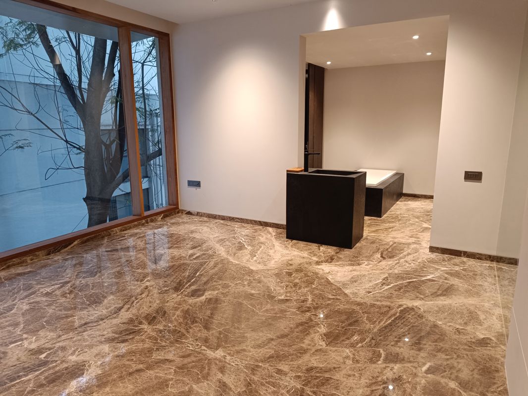 4 BHK + Servant Room 4400 Sq.Ft. Apartment in Regency Liqury