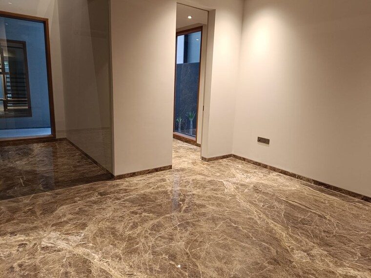 Room, regency-liqury 4 Bedroom 4400 Sq.Ft. Apartment In Lavelle Road Bangalore 9041663