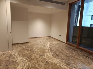 Room in 4 BHK Apartment at Regency Liqury, Lavelle Road – for Rent