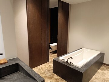 Attached Bathroom in 4 BHK Apartment at Regency Liqury, Lavelle Road – for Rent