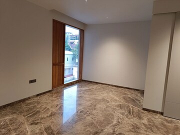 Room in 4 BHK Apartment at Regency Liqury, Lavelle Road – for Rent