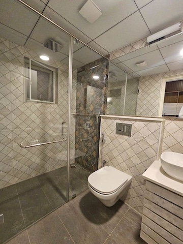 Bathroom in 3 BHK Apartment at Richmond Premier, Richmond Road – for Rent