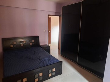 Bedroom in 4 BHK Apartment at Embassy Habitat, Palace Road – for Rent