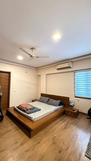 Bedroom in 4 BHK Apartment at Dwaraka Apartments Indiranagar, Indiranagar – for Rent
