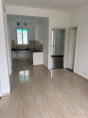 Room in 3 BHK Apartment at BPTP Parkland Pride, Sector 77 – for Rent