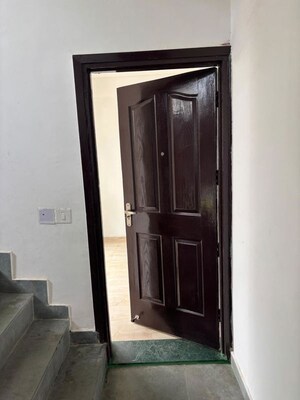 Building Lobby in 3 BHK Apartment at BPTP Parkland Pride, Sector 77 – for Rent