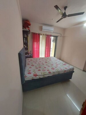 Bedroom in 2 BHK Apartment at Divyam Heights, Andheri West – for Rent
