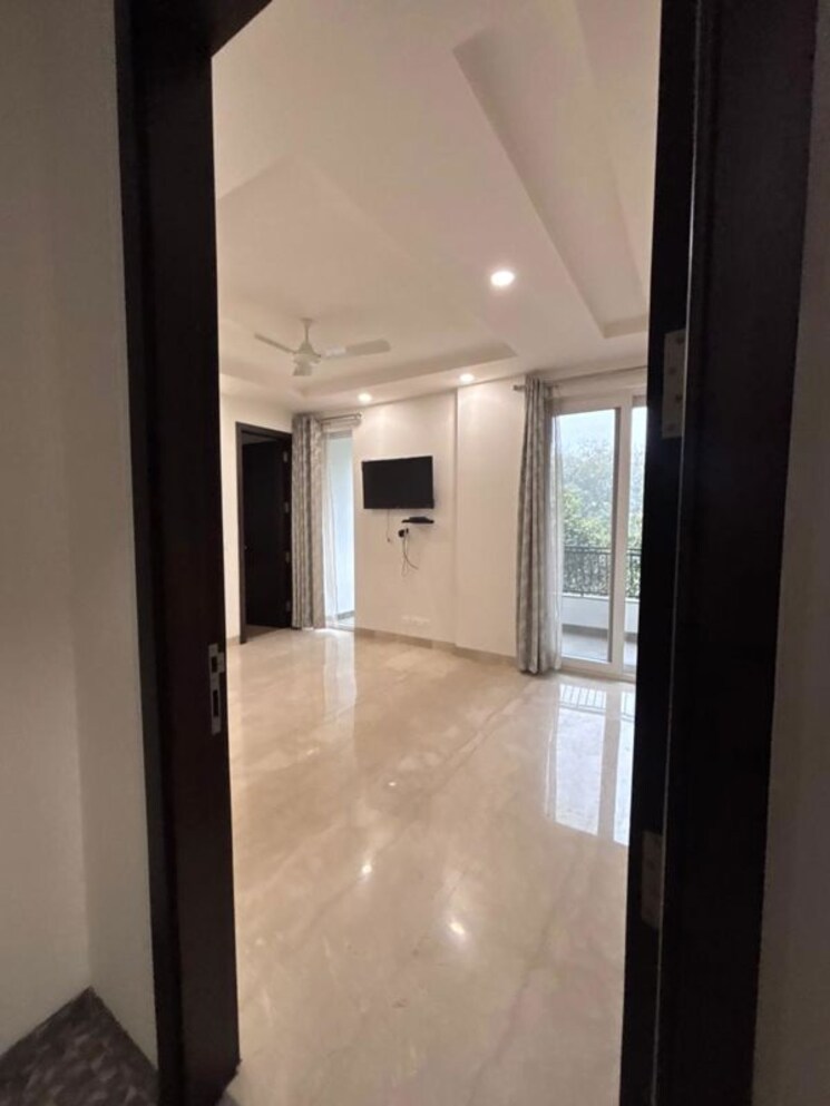 undefined, green park extension 4 Bedroom 4000 Sq.Ft. Apartment In Green Park Extension Delhi 9722372