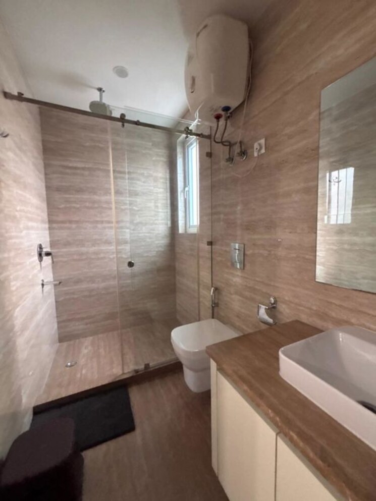 Bathroom, green park extension 4 Bedroom 4000 Sq.Ft. Apartment In Green Park Extension Delhi 9722372