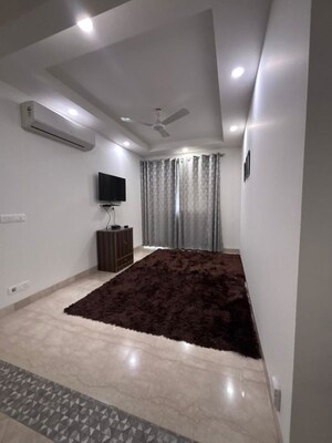 Bedroom in 4 BHK Apartment at Green Park Extension – for Rent