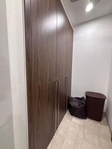  4 BHK Apartment at Green Park Extension – for Rent