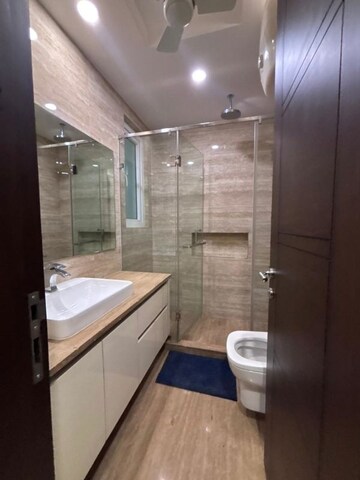 Attached Bathroom in 4 BHK Apartment at Green Park Extension – for Rent