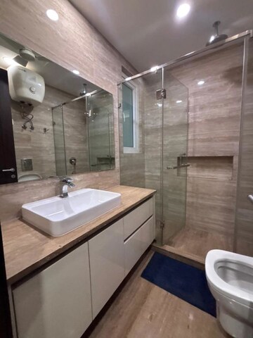 Attached Bathroom in 4 BHK Apartment at Green Park Extension – for Rent