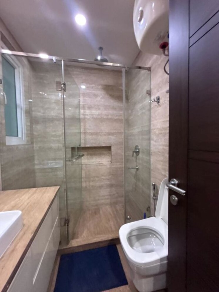 Bathroom, green park extension 4 Bedroom 4000 Sq.Ft. Apartment In Green Park Extension Delhi 9722372