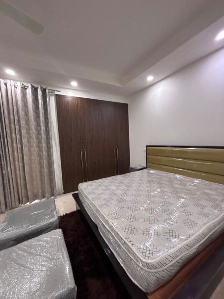 Bedroom, green park extension 4 Bedroom 4000 Sq.Ft. Apartment In Green Park Extension Delhi 9722372