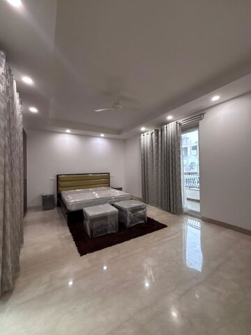 Bedroom in 4 BHK Apartment at Green Park Extension – for Rent