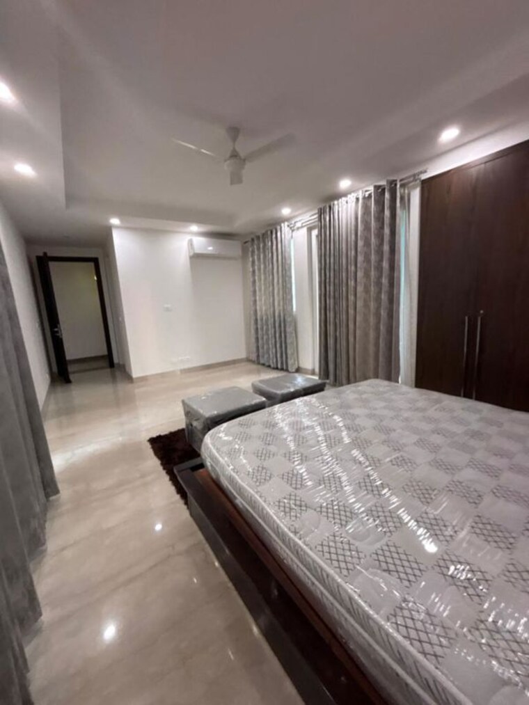 Bedroom, green park extension 4 Bedroom 4000 Sq.Ft. Apartment In Green Park Extension Delhi 9722372