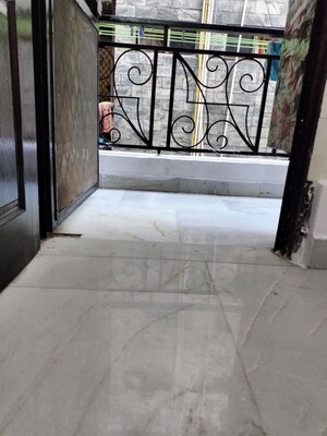 Room in 1 BHK Apartment at Khirki Extension – for Rent