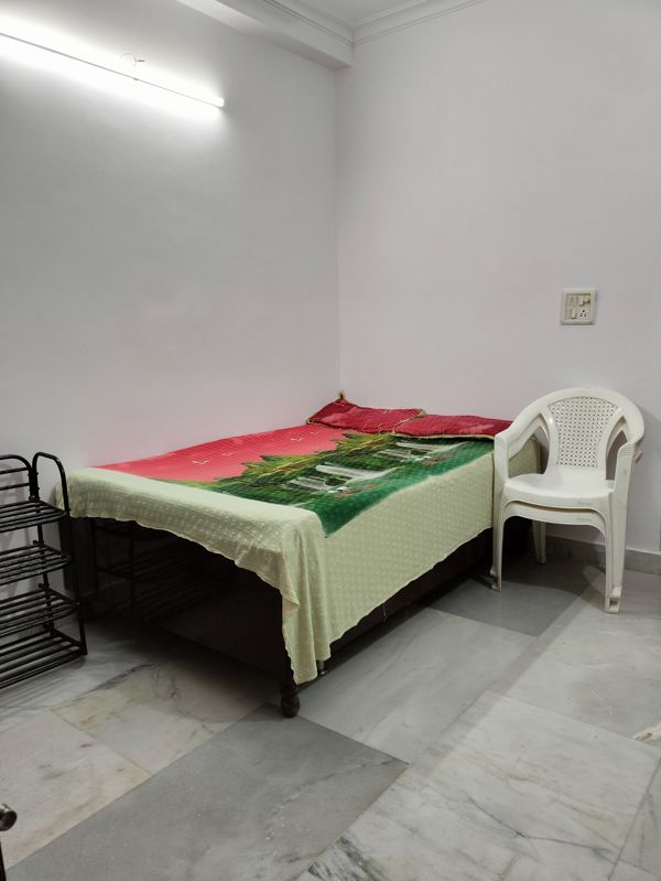1 BHK + Pooja Room,Servant Room,Study Room,Extra Room Apartment For Rent in Khirki Extension
