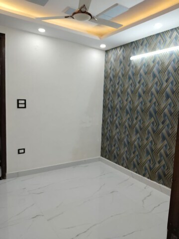 Room in 2 BHK Apartment at Khirki Extension – for Rent