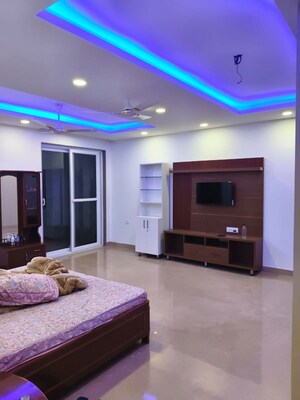 Bedroom in 4 BHK Builder Floor at Sector 21c – for Rent