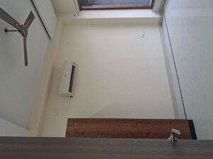 Furnished Amenities in 2.5 BHK Builder Floor at Sector 28 – for Rent