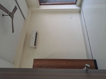 Furnished Amenities in 2.5 BHK Builder Floor at Sector 28 – for Rent