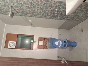 Bathroom in 2.5 BHK Builder Floor at Sector 28 – for Rent
