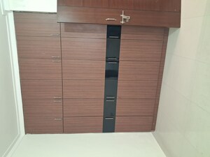 Room in 2.5 BHK Builder Floor at Sector 28 – for Rent